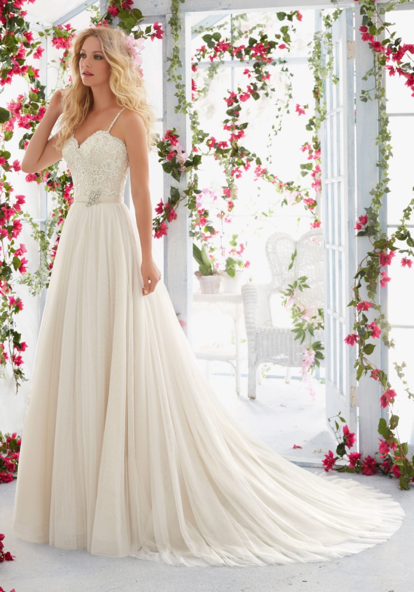 mados namai VESTINA  IŠPARDAVIMAS  SUKNELĖ  ML1 - 38d., 340 eur